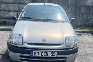 Calandre RENAULT CLIO 2