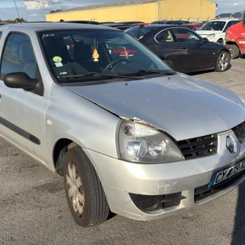 Capot RENAULT CLIO 2 CAMPUS Photo n°18