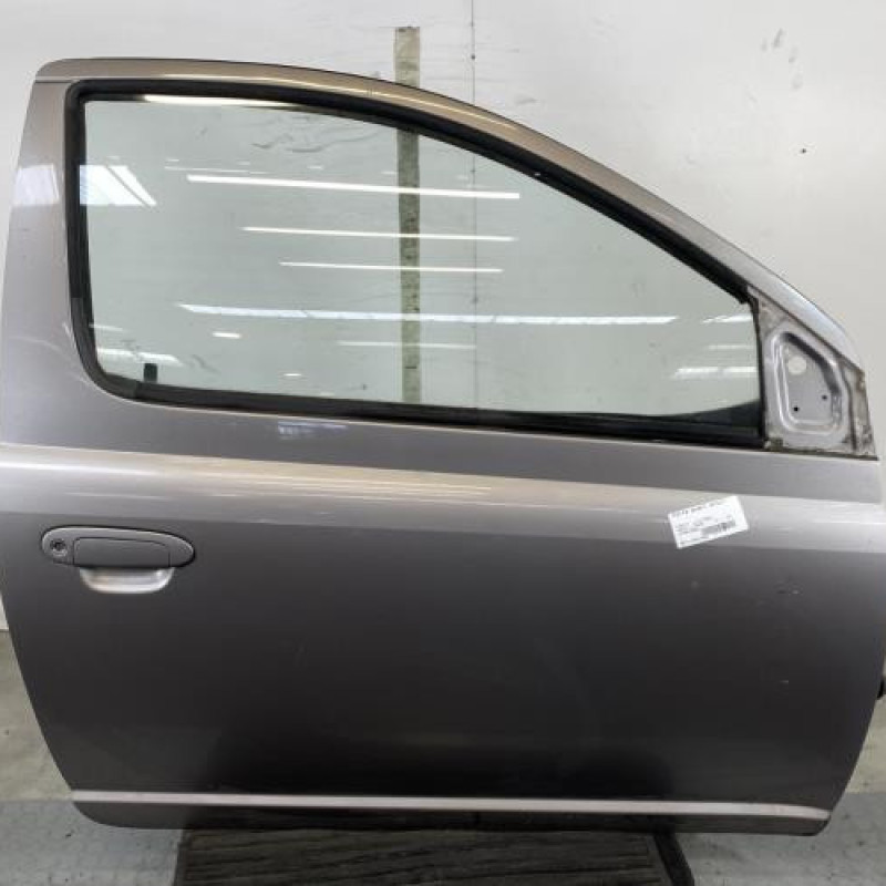 Porte avant droit TOYOTA YARIS 1 Photo n°1