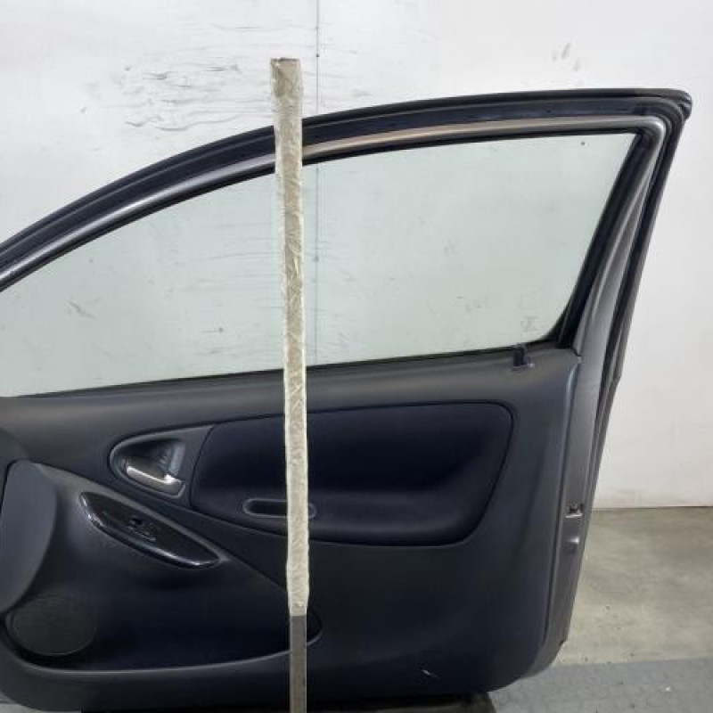 Porte avant droit TOYOTA YARIS 1 Photo n°7