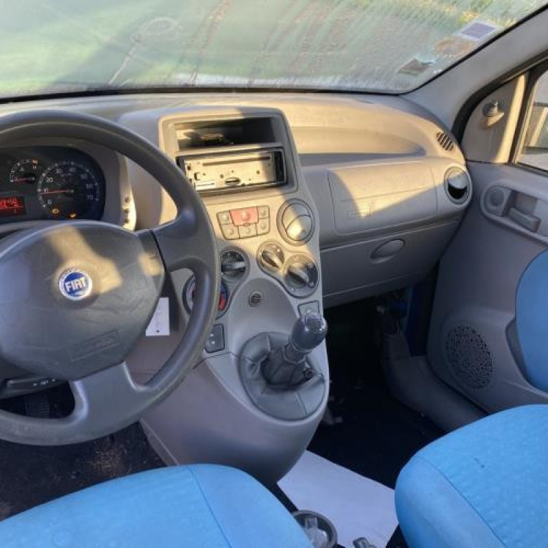 Face avant FIAT PANDA 2 Photo n°18