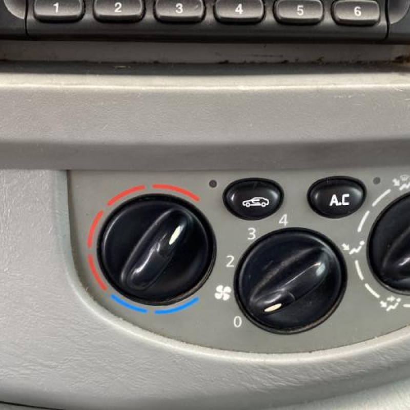 Pompe de direction OPEL VIVARO 1 Photo n°13
