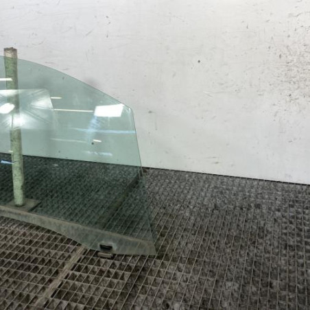 Vitre avant droit PEUGEOT 208 1