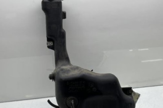 Vase de lave glace MERCEDES CLASSE C 204 Photo n°1