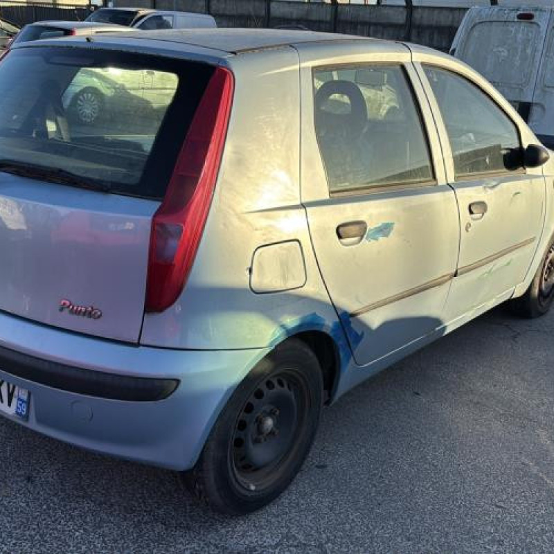 Vitre avant droit FIAT PUNTO 2 Photo n°8