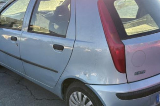 Vitre avant droit FIAT PUNTO 2