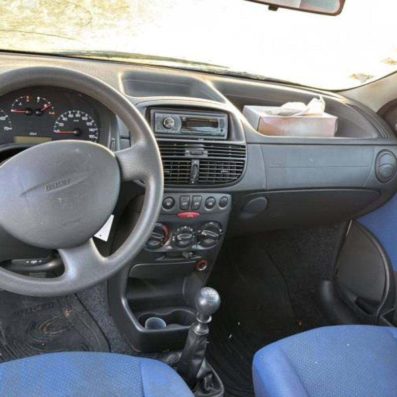 Vitre avant droit FIAT PUNTO 2 Photo n°18