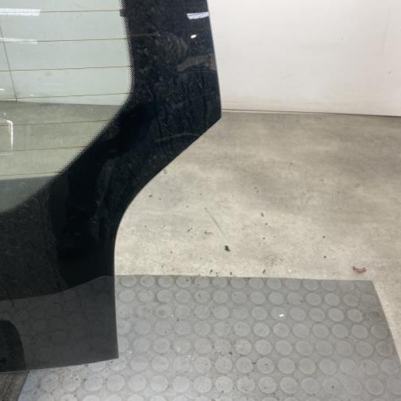 Malle/Hayon arriere VOLKSWAGEN UP Photo n°4