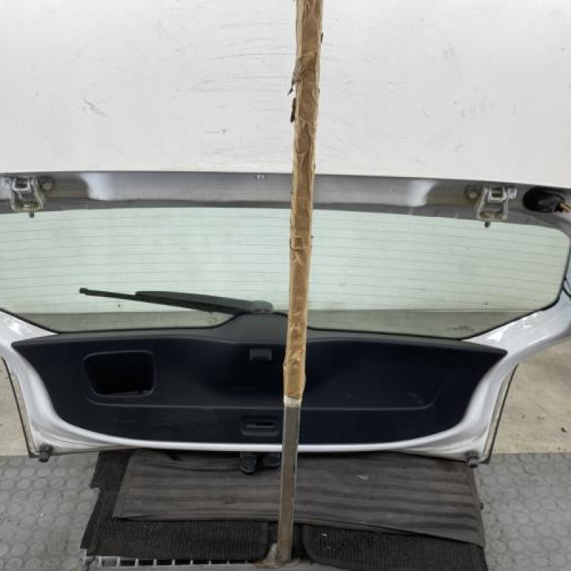 Malle/Hayon arriere VOLKSWAGEN UP Photo n°11