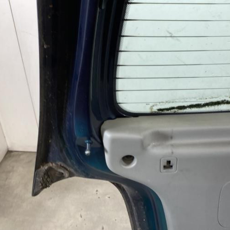 Malle/Hayon arriere RENAULT SCENIC 1 Photo n°11