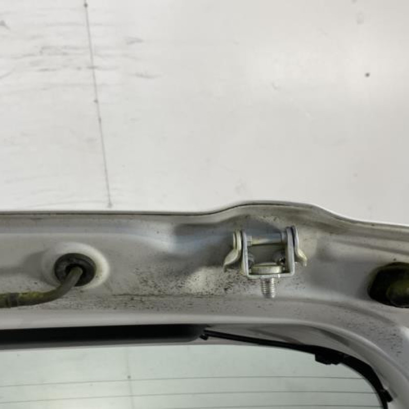 Malle/Hayon arriere MAZDA 2 2 Photo n°6