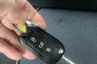 Compresseur clim PEUGEOT 208 1