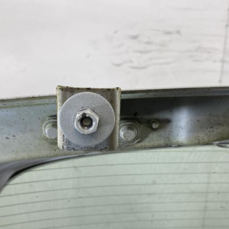 Malle/Hayon arriere RENAULT SCENIC 3 Photo n°8