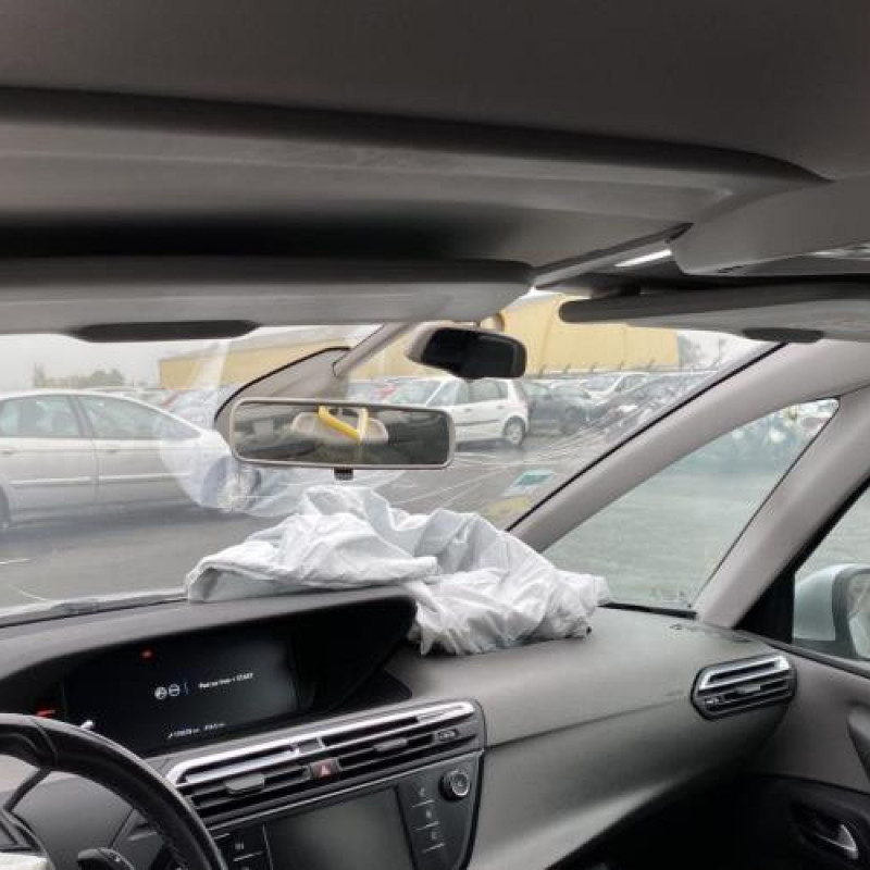 Pare boue arriere droit CITROEN C4 GRAND PICASSO 2 Photo n°5