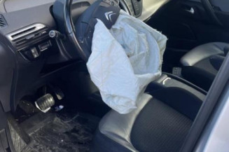 Pare boue arriere droit CITROEN C4 GRAND PICASSO 2