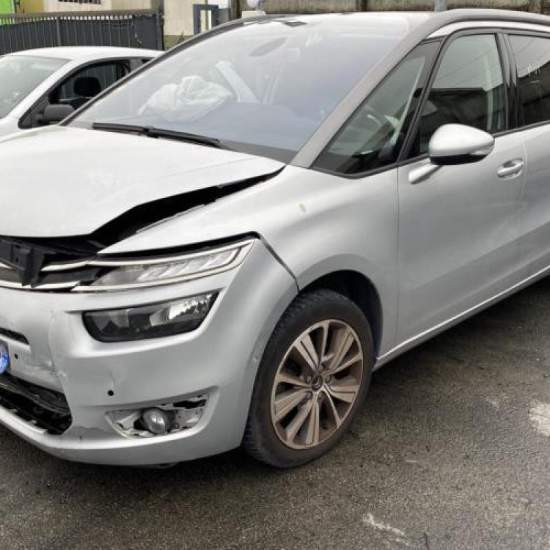 Pare boue arriere droit CITROEN C4 GRAND PICASSO 2 Photo n°7