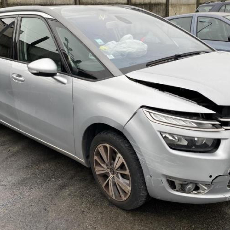 Pare boue arriere droit CITROEN C4 GRAND PICASSO 2 Photo n°9