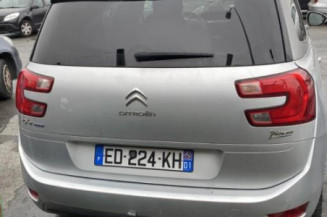 Pare boue arriere droit CITROEN C4 GRAND PICASSO 2