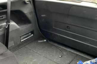 Pare boue arriere droit CITROEN C4 GRAND PICASSO 2