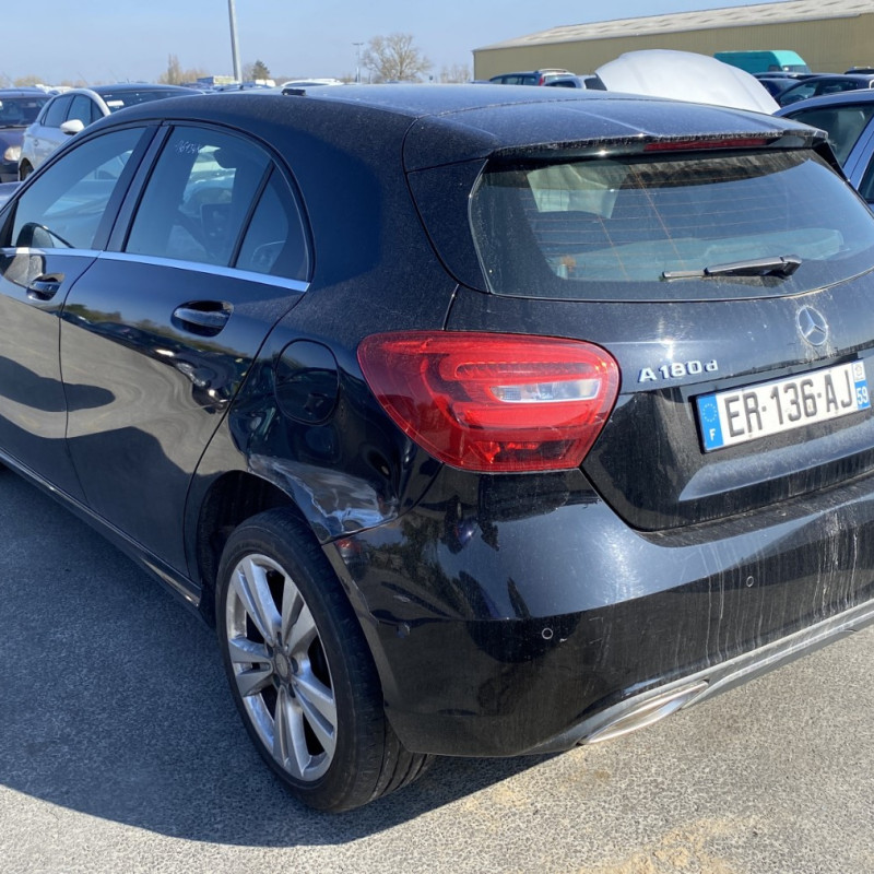 MERCEDES CLASSE A 176 PHASE 2 180 1.5 CDI - 8V TURBO Photo n°4