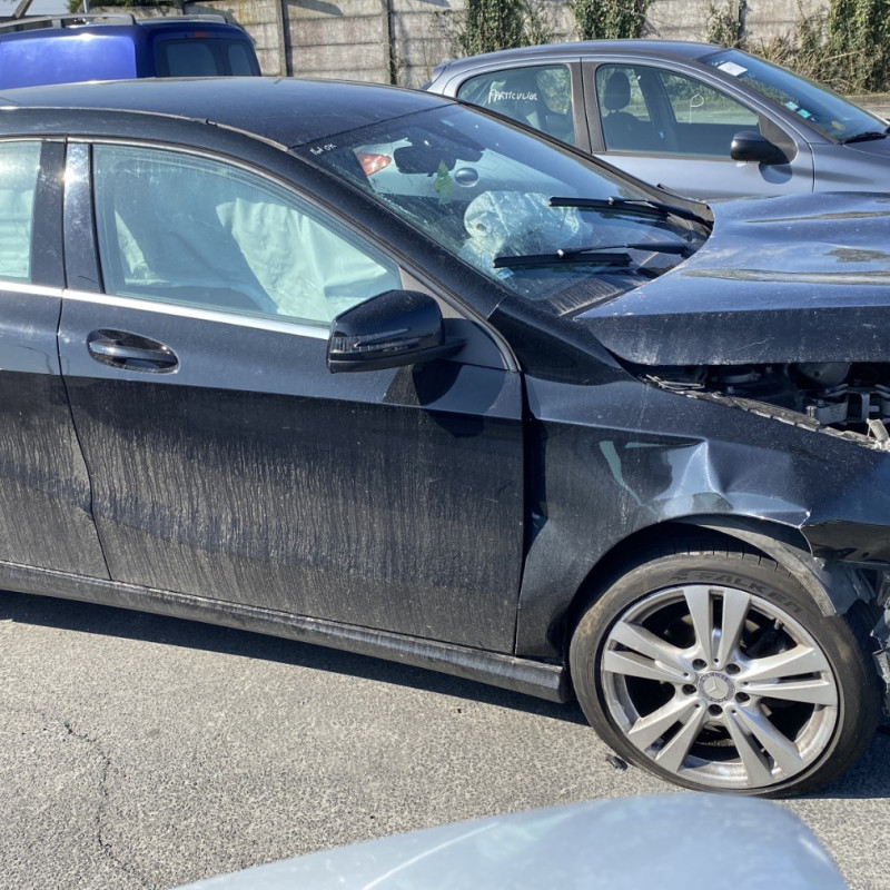 MERCEDES CLASSE A 176 PHASE 2 180 1.5 CDI - 8V TURBO Photo n°8