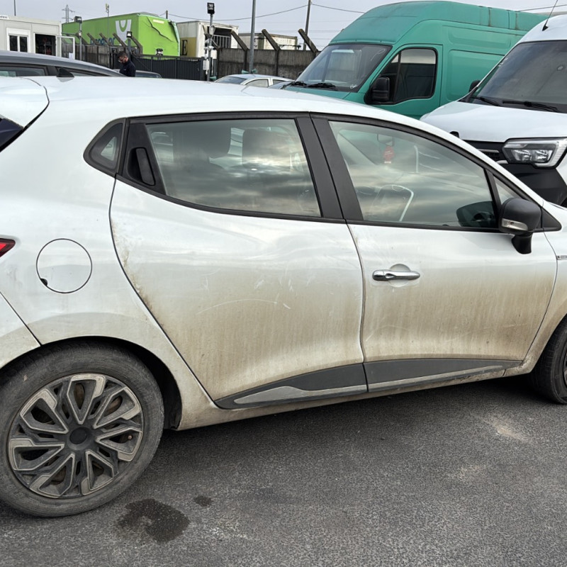 RENAULT CLIO 4 PHASE 1 1.5 DCI - 8V TURBO Photo n°18