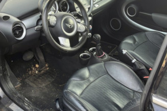 MINI MINI 2 R55 CLUBMAN PHASE 1 BREAK 1.6D - 16V TURBO COOPER D