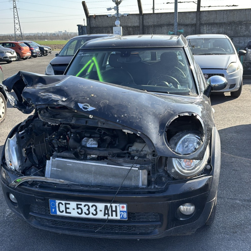 MINI MINI 2 R55 CLUBMAN PHASE 1 BREAK 1.6D - 16V TURBO COOPER D Photo n°18