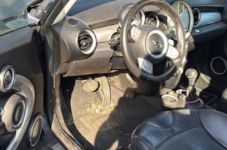 MINI MINI 2 R55 CLUBMAN PHASE 1 BREAK 1.6D - 16V TURBO COOPER D
