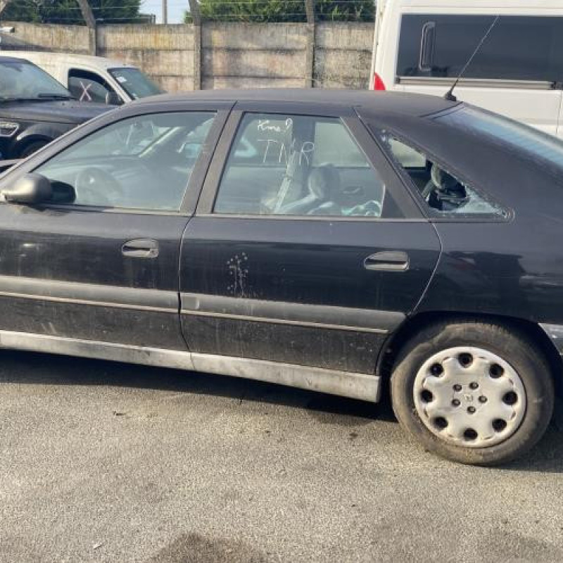 Porte arriere droit RENAULT SAFRANE Photo n°12