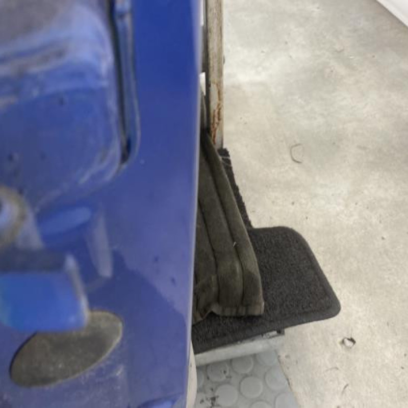 Porte avant droit FIAT PUNTO 1 Photo n°4