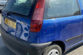 Porte avant droit FIAT PUNTO 1