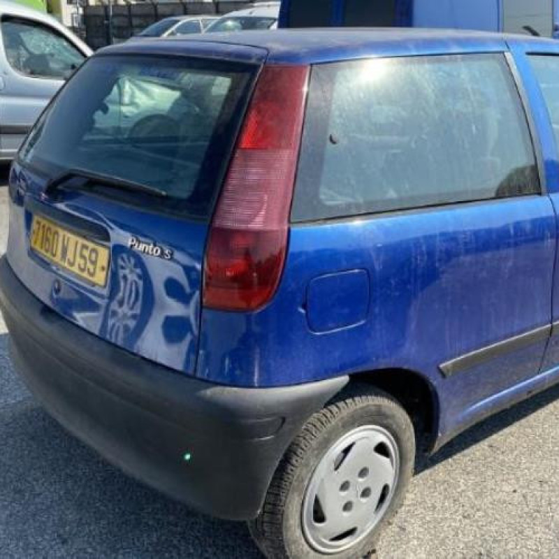 Porte avant droit FIAT PUNTO 1 Photo n°20