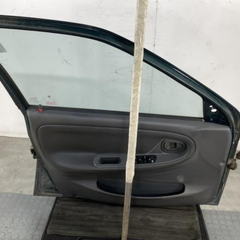 Porte avant gauche DAEWOO NEXIA Photo n°7