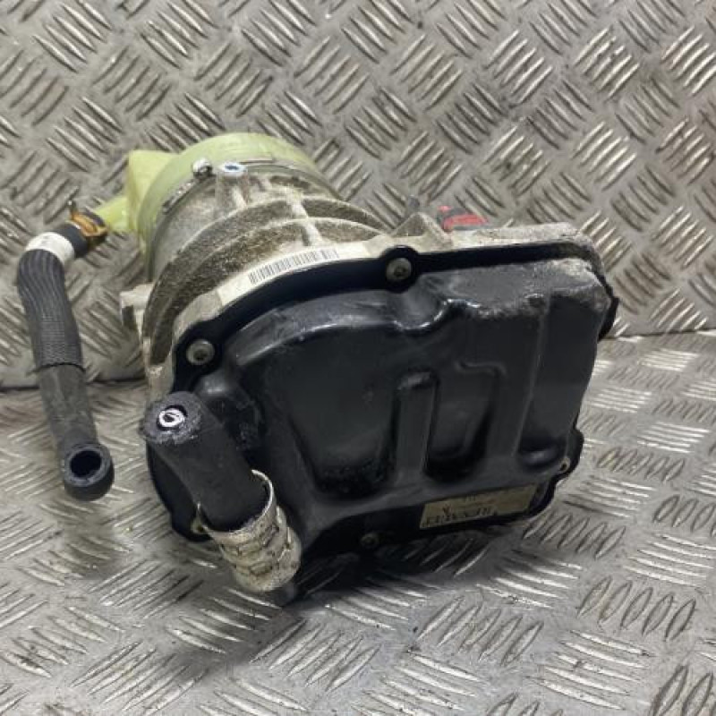 Pompe de direction RENAULT MASTER 3 Photo n°5