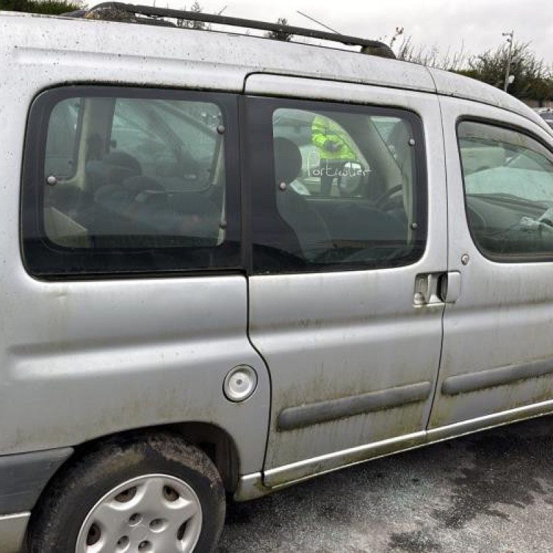 Pompe de direction CITROEN BERLINGO 1 Photo n°9