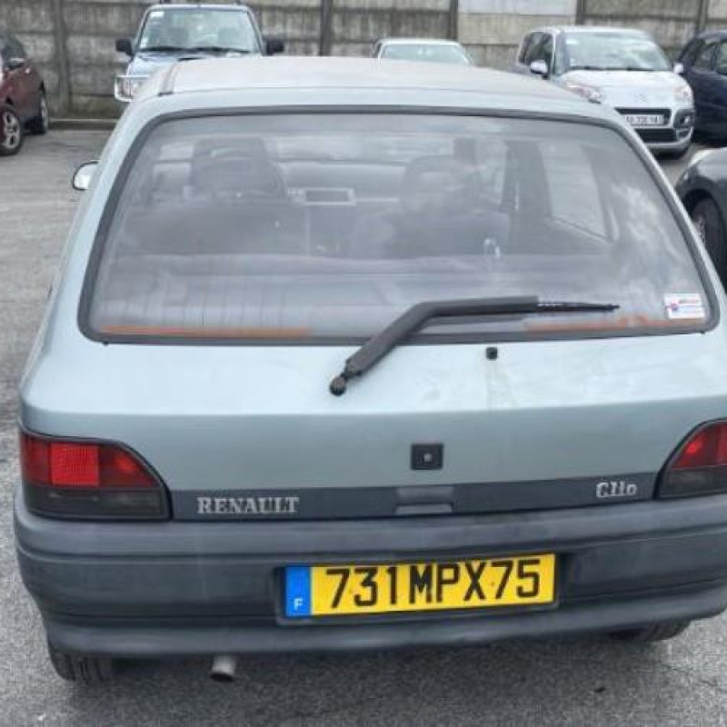 Pivot de moyeu avant gauche RENAULT CLIO 1 Photo n°13