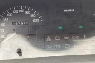 Pivot de moyeu avant gauche RENAULT CLIO 1