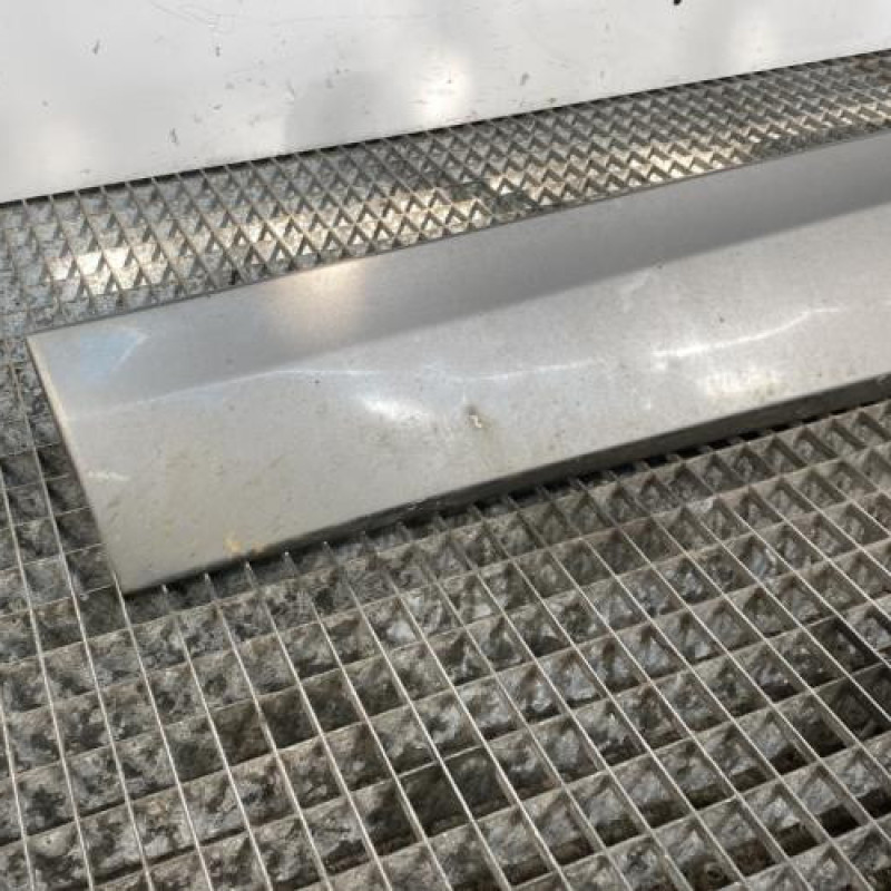 Baguette de porte avant gauche RENAULT SCENIC 3 Photo n°3