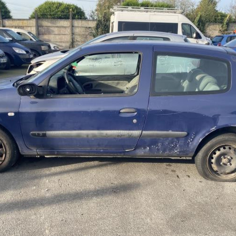 Capot RENAULT CLIO 2 Photo n°15