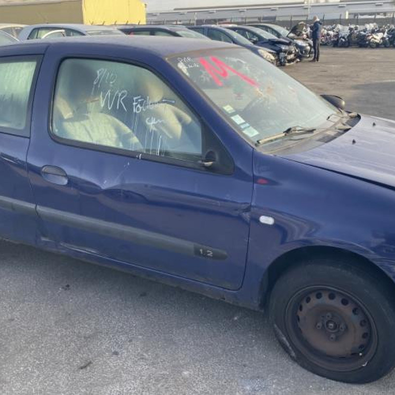 Capot RENAULT CLIO 2 Photo n°16