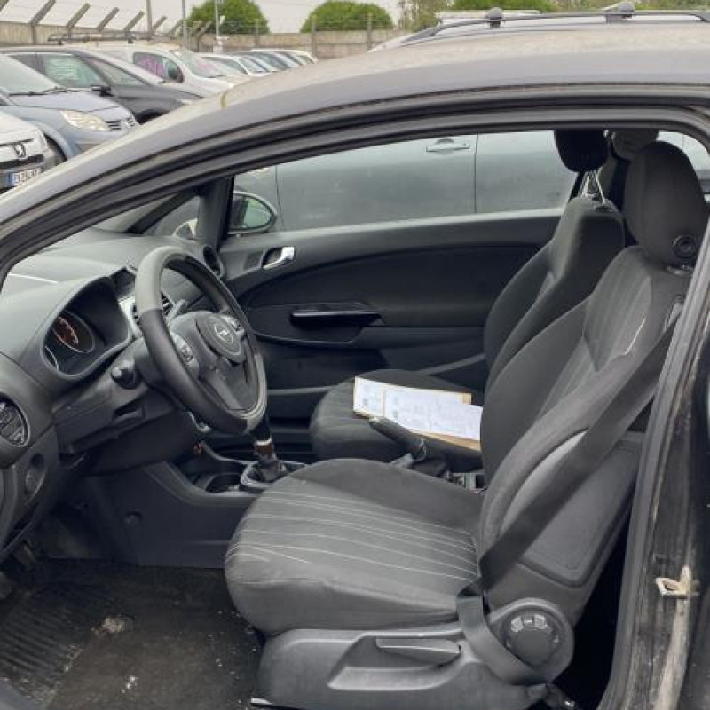 Moteur OPEL CORSA D Photo n°11