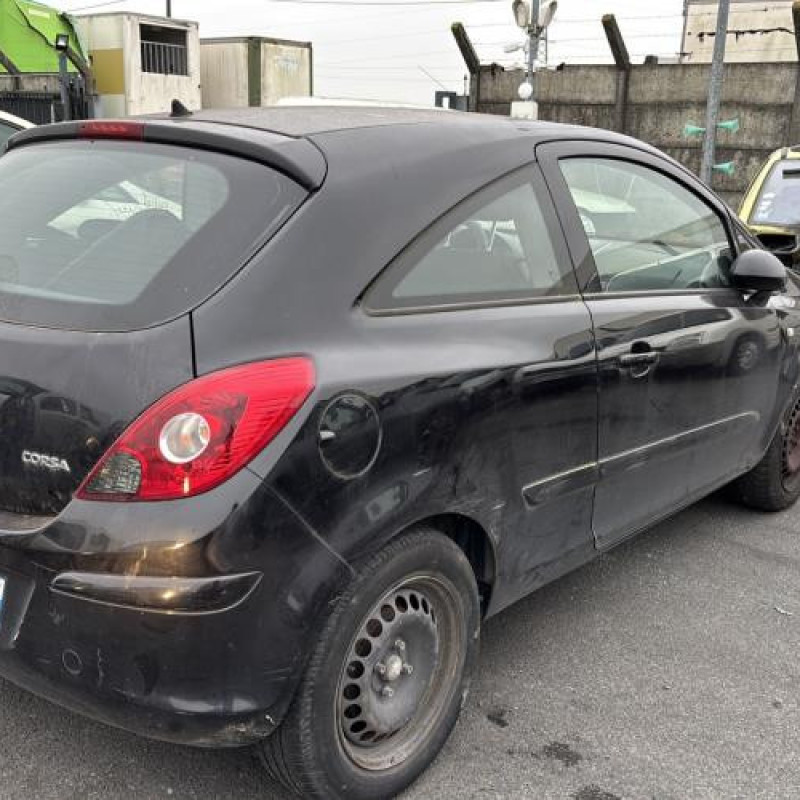 Moteur OPEL CORSA D Photo n°18
