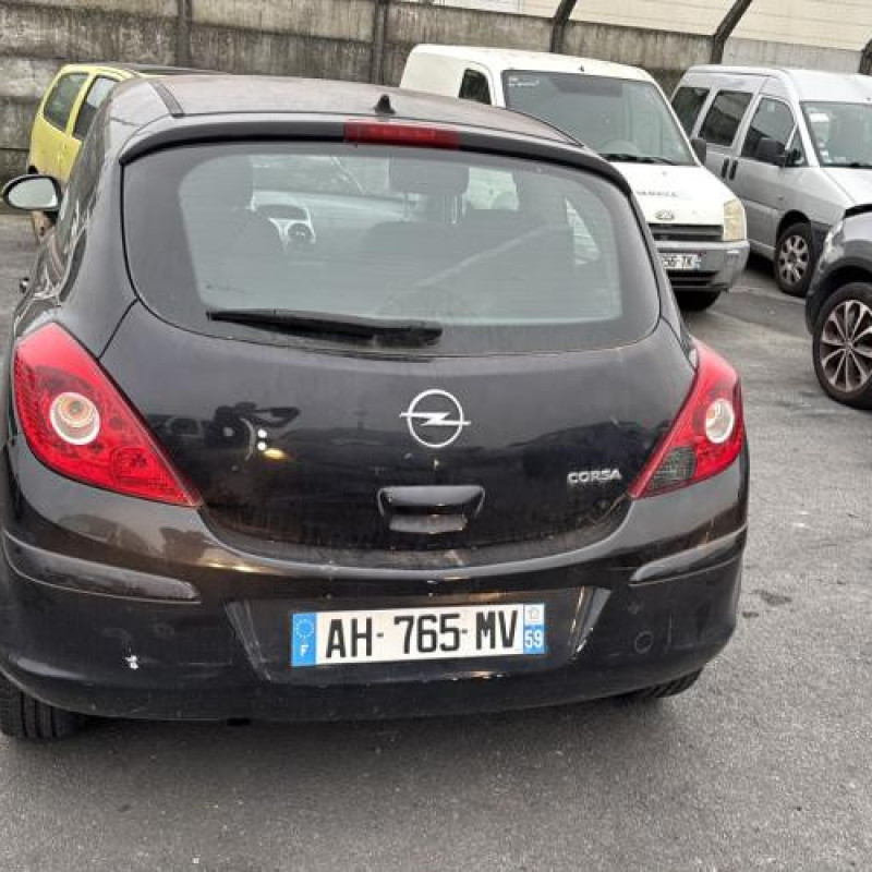 Moteur OPEL CORSA D Photo n°20