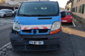 Crosse arriere droit RENAULT TRAFIC 2