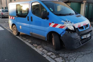 Crosse arriere droit RENAULT TRAFIC 2