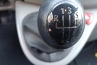 Crosse arriere droit RENAULT TRAFIC 2