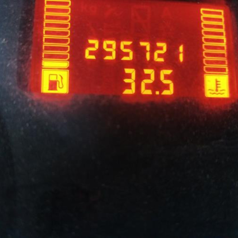 Crosse arriere droit RENAULT TRAFIC 2 Photo n°12