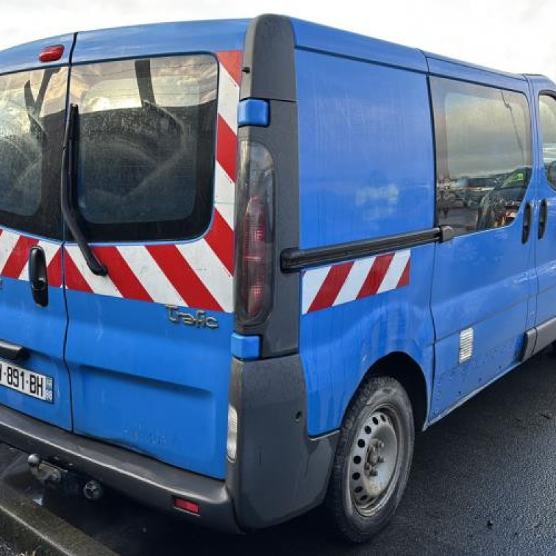 Crosse arriere droit RENAULT TRAFIC 2 Photo n°15