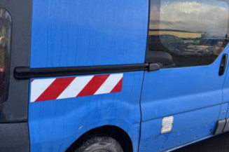 Crosse arriere droit RENAULT TRAFIC 2